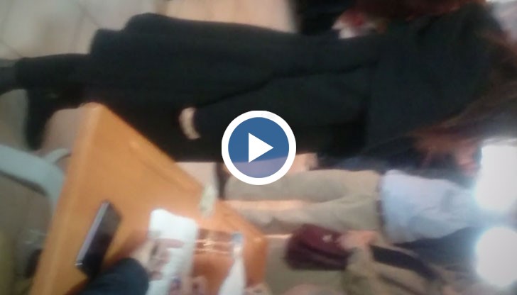 Клипът е заснет от бургазлия по време на първия тур на президентските избори в България в секция 262