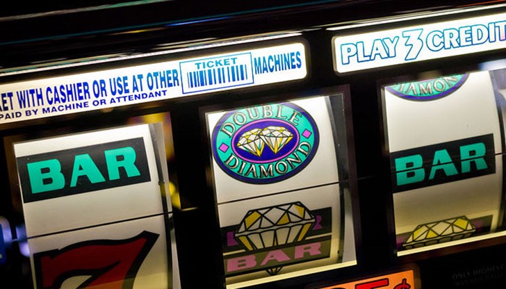 Камен Х. загубил всичките си пари и се ядосал Камен Х. загубил всичките си пари и се ядосал