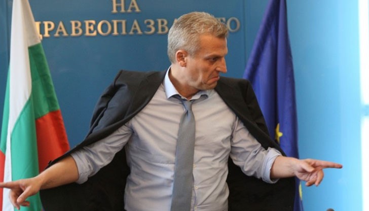 Министърът в оставка успя да постави и наистина остави пръстов отпечатък в българското здравеопазване