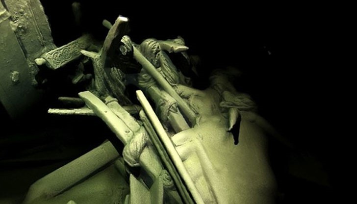 Останките на 45 кораба в българската акватория на Черно море, потънали между IX и Х в., са един от големите удари на археологията, пише изданието