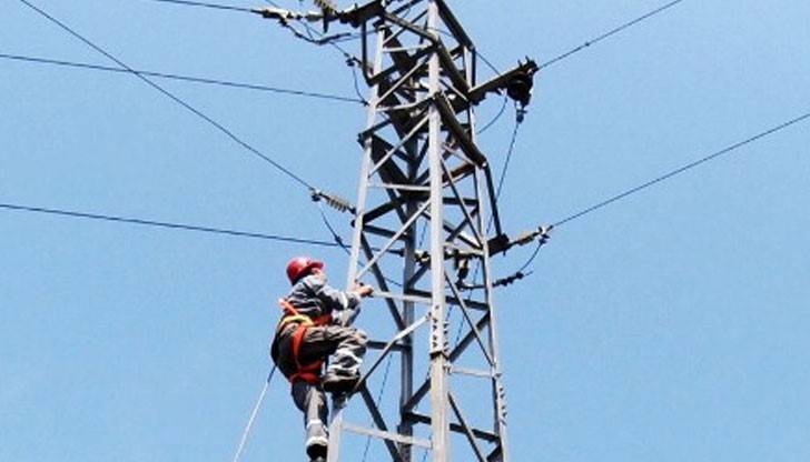 Екипи на Енерго Про отстраняват повредите по преносната мрежа Екипи на Енерго Про отстраняват повредите по преносната мрежа