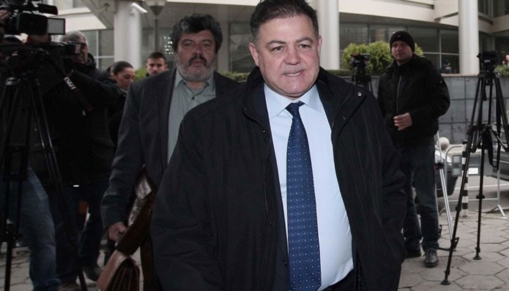 Естествено, мярката му за неотклонение остава ПОДПИСКА!