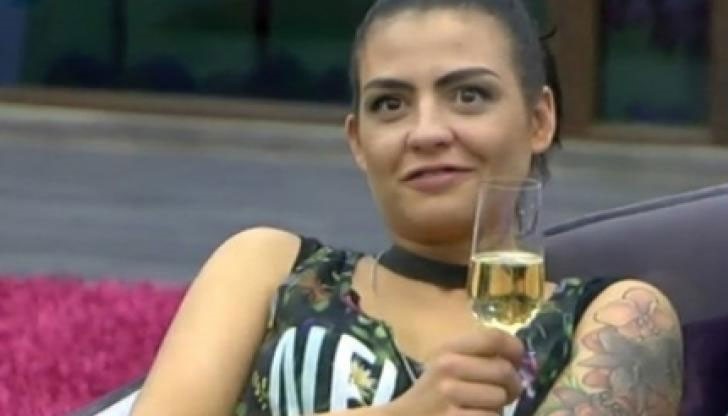 Деси Цонева и Надя напуснаха Къщата тази вечер