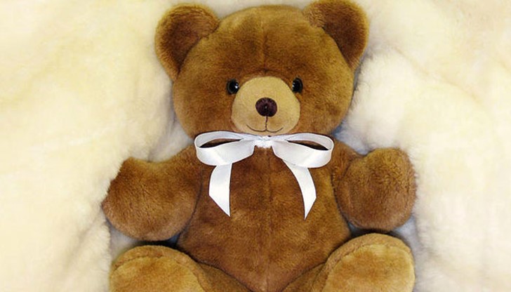 Момиченцето е с онкозаболяване в четвърти клиничен стадий. Нуждае се от лечение в чужбина, струващо 600 000 евро Момиченцето е с онкозаболяване в четвърти клиничен стадий. Нуждае се от лечение в чужбина, струващо 600 000 евро