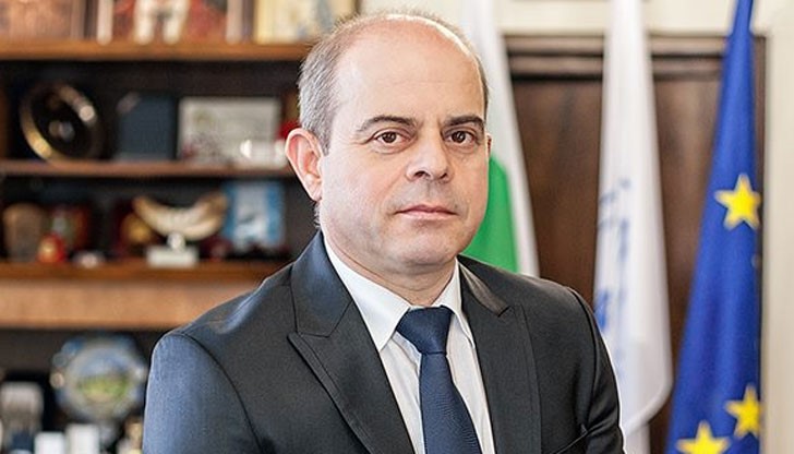 Община Русе е готова за зимата, но се молете да има по-малко сняг, защото струва скъпо Община Русе е готова за зимата, но се молете да има по-малко сняг, защото струва скъпо