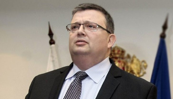 Сотир Цацаров обвини Софийския градски съд за това, че има наказателни дела, по които 8 години няма написани мотиви