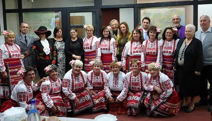 Самодейките получиха специална покана да се включат в празника от проф. Лука Велчов, почетен председател на Демократичния съюз на българите в Румъния