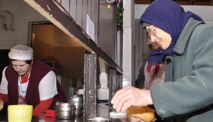 Кризисната трапезария за бездомни на БЧК в Русе ще заработи в края на месеца