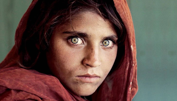 Дали толкова години по-късно Шарбат е запазила невинността, криеща се в погледа й?