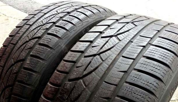 Крадците са задигнали 998 лева Крадците са задигнали 998 лева