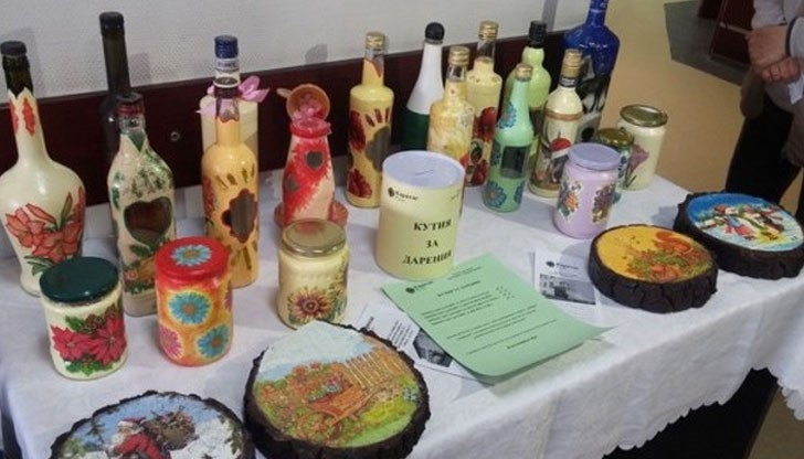 Изложбата ще е във фоайето на КОЦ всеки четвъртък и петък от 10 до 13 часа, до края на годината