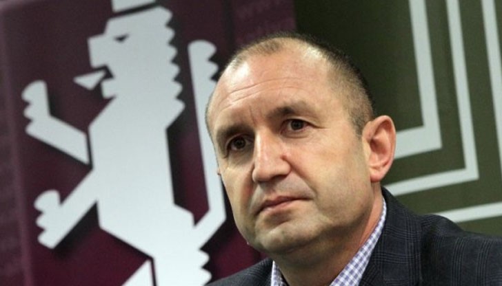 Може често да променя мнението си и бързо да загубва интерес