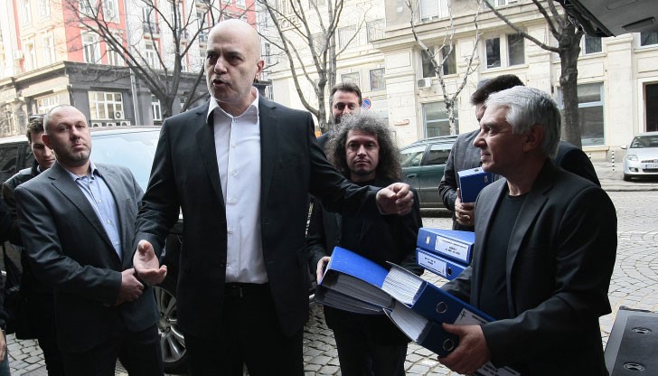 Двете партии се обявиха в подкрепа на референдума на Слави Двете партии се обявиха в подкрепа на референдума на Слави