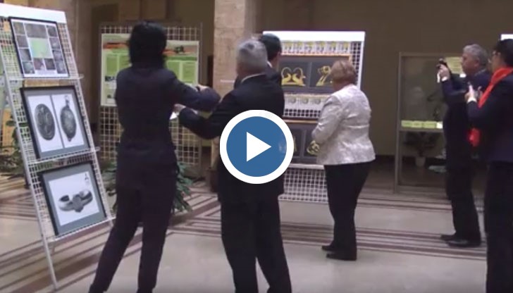 На фотосите може да се види богатото историческо минало, традициите, красивата природа, съвременния облик и икономическия напредък на азиатската страна