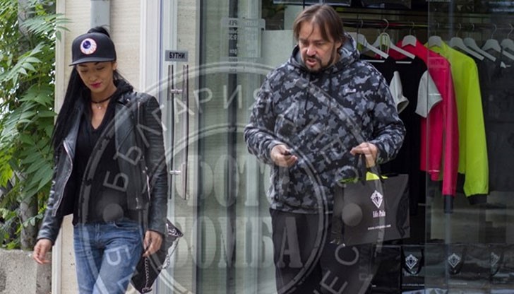 Режисьорът се преобрази напълно и сменя гардероба