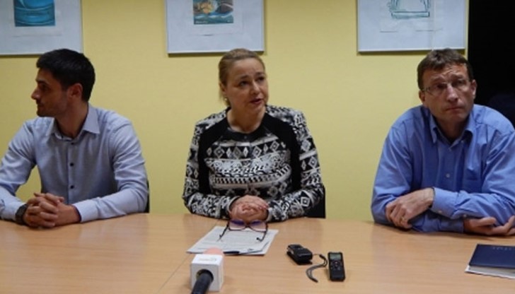 Директорът инж. Лилия Атанасова използва медиите, за да съобщи на "Монтюпе", че имат да получават акт!