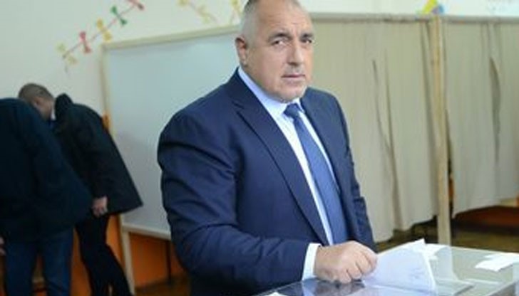 Няколко сигнала са получени в комисията, че Борисов агитира в деня на балотажа Няколко сигнала са получени в комисията, че Борисов агитира в деня на балотажа