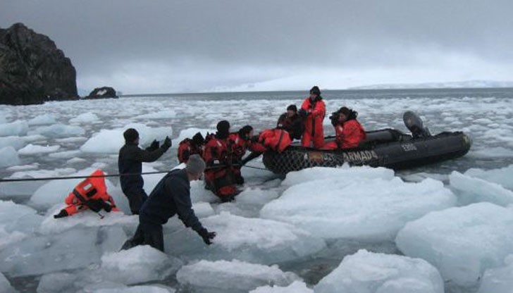 В базата на полярниците ни в момента има само 2 кг. брашно, боб и леща, а не се знае кога ще получат друга храна