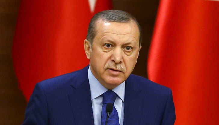 Реджеп Ердоган заплаши да отвори турските граници за мигрантите, искащи да продължат пътя си към Европа