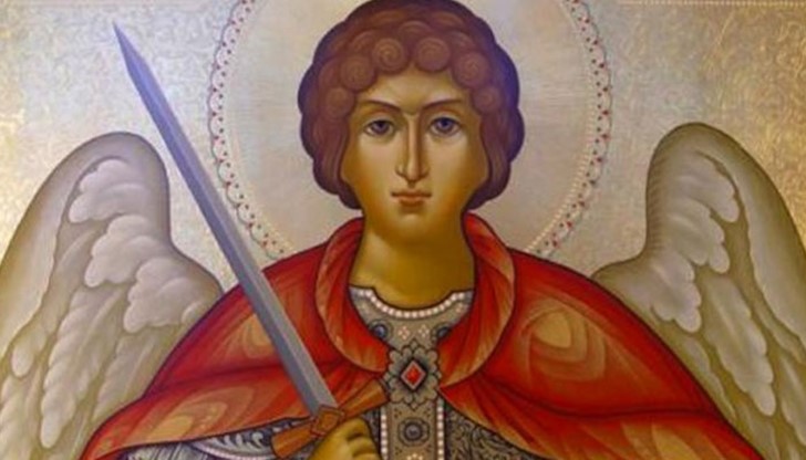 Архангел Михаил държи в ръцете си везни, с които отмерва греховете на хората Архангел Михаил държи в ръцете си везни, с които отмерва греховете на хората