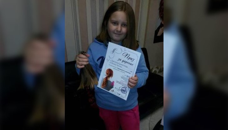 Третокласничка от ОУ „Бачо Киро” в Търново дари косата си за направата на перуки за болните жени