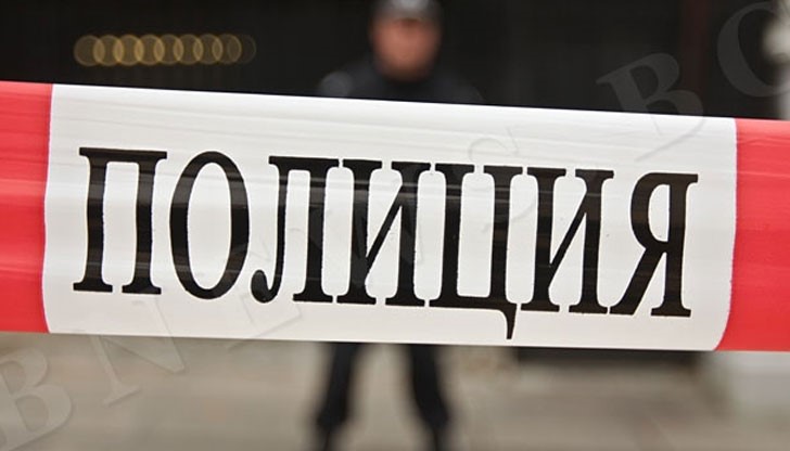 Дежурна оперативна група извършила оглед на местопроизшествието, разследващите не установили видими следи от насилие
