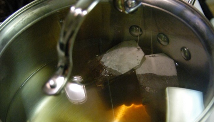 Той е топъл и вкусен, но знаели ли сте, че придава и отличен външен вид на дървените подове? Той е топъл и вкусен, но знаели ли сте, че придава и отличен външен вид на дървените подове?