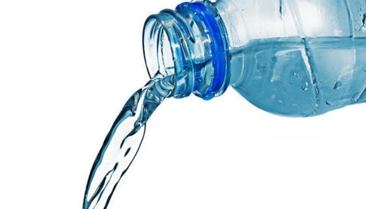 Половината бутилки са с подвеждащи етикети Половината бутилки са с подвеждащи етикети