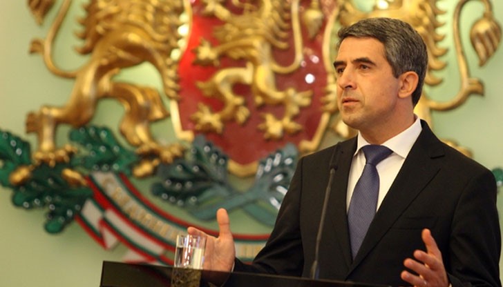 Плевнелиев поиска от Конституционния съд да разтълкува дали в последните три месеца от своя мандат държавният глава насрочва нови парламентарни избори