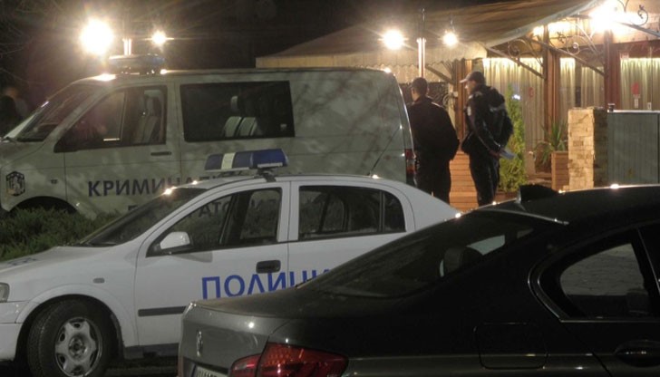 Антимафиоти с качулки нахлуват в бар „Наоми” в Благоевград и са арестували Венцислав Сотиров-Мишката и бодигарда му Владимир Б.-Боклука