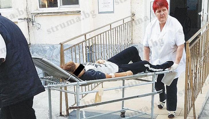 Макар да е само на 17 г., тя е омъжена, има 2 деца и вече 4 аборта