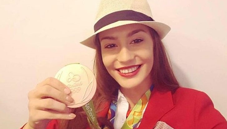 Това става ясно от нейно обръщение до Илияна Раева