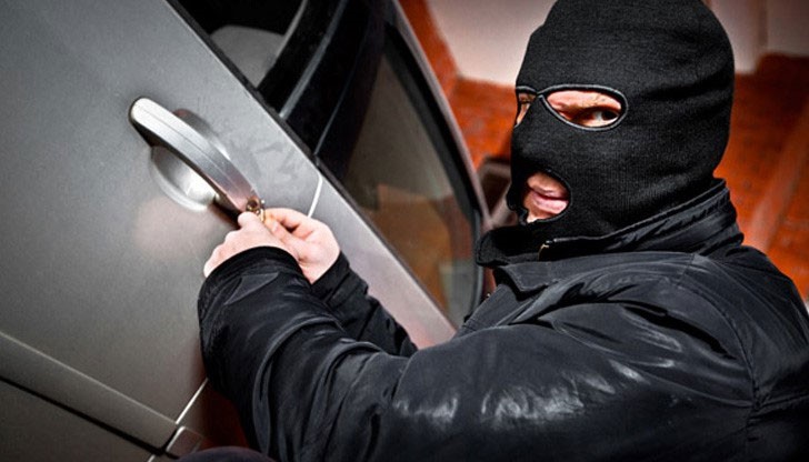Три банди крадци на коли отмъкват средно по 15 коли на седмица