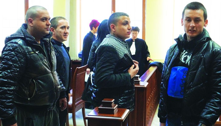 Крадците задигнати над 81 хиляди лева от охранител пред входа на общината в центъра на Ямбол