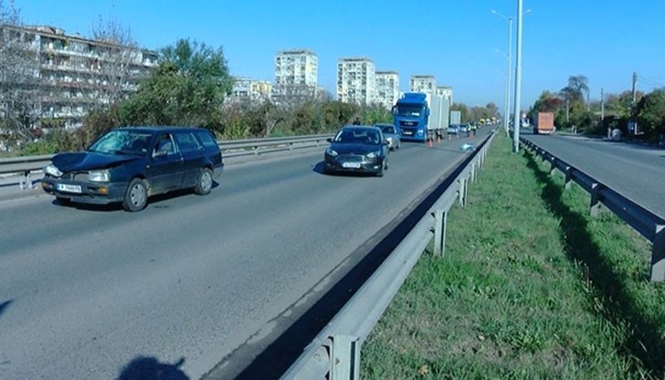 Шофьорът твърди, че до инцидента се е стигнало, след като румънски шофьор му е пресякъл пътя