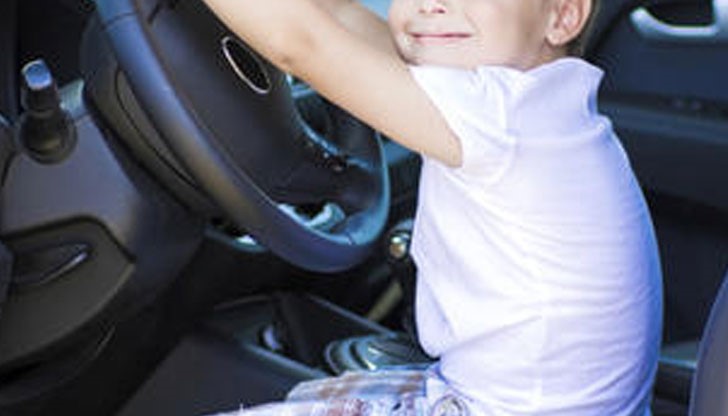 След инцидента майката е със счупени ребра и травма на коляното След инцидента майката е със счупени ребра и травма на коляното