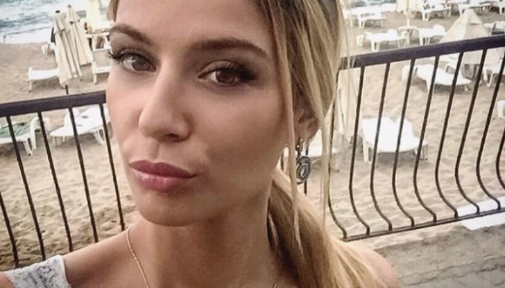 Новата мис България Габриела Кирова погна Лудия репортер Новата мис България Габриела Кирова погна Лудия репортер