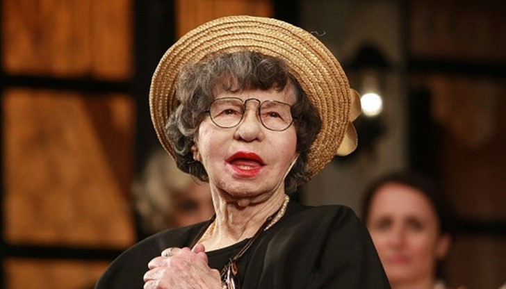 В момента голямата актриса е стабилизирана и ще остане в "Токуда" до тогава, до когато лекарите преценят, че е необходимо В момента голямата актриса е стабилизирана и ще остане в "Токуда" до тогава, до когато лекарите преценят, че е необходимо