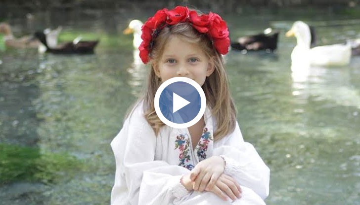 Малката София ви поздравява за Деня на будителите с песента си „Моята Родина“