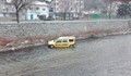 Такси "кацна" в река Джерман