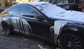 Мерцедес на сирийския студент осъмна залят с блажна боя