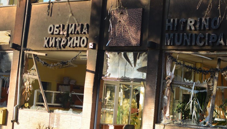 Разрухата и трагедията на хората не спират апашите Разрухата и трагедията на хората не спират апашите