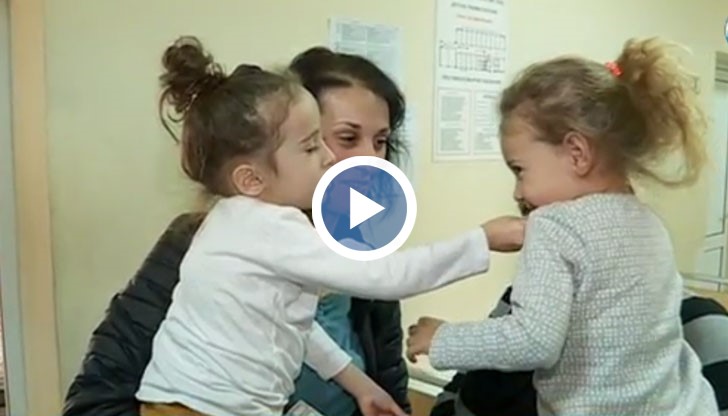 Две момиченца на 3 години с тежки гръбначни аномалии бяха спасени с уникални в световен мащаб операции
