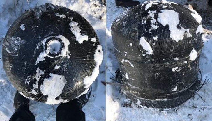 Космическото тяло прилича на черна метална кофа