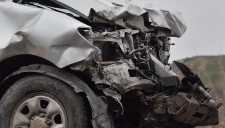 Автомобилът, управляван от 36-годишна жена, се сблъскал с ТИР на кръстовището на международния път от магистрала „Тракия” към Лесово / Снимката е илюстративна/ Автомобилът, управляван от 36-годишна жена, се сблъскал с ТИР на кръстовището на международния път от магистрала „Тракия” към Лесово / Снимката е илюстративна/