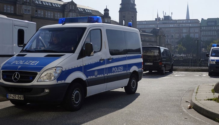 Полицията издирва убиеца Полицията издирва убиеца