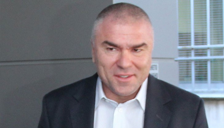 ГДБОП работи по сигнали за данъчни престъпления в бензиностанциите на Марешки, разкри председателят Валентин Николов ГДБОП работи по сигнали за данъчни престъпления в бензиностанциите на Марешки, разкри председателят Валентин Николов