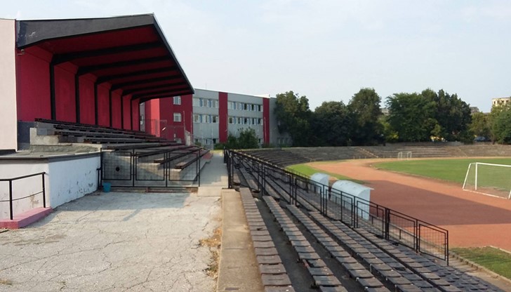 Домът на „железничарите“ стана на 50 години