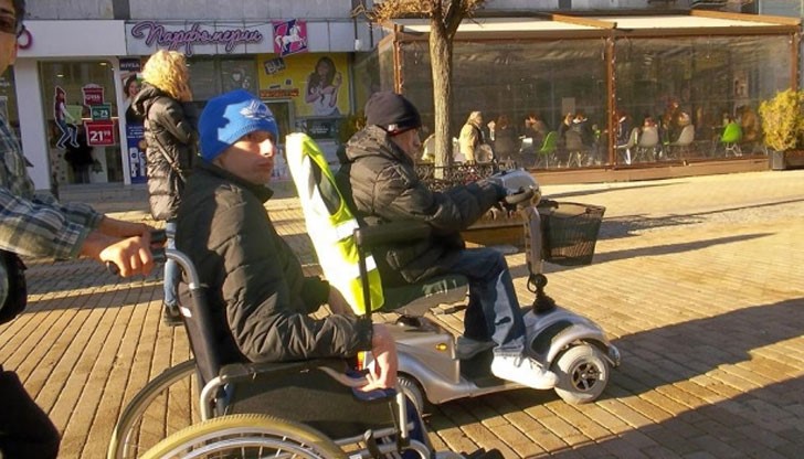 7 млади хора със здравословни проблеми дискутираха какво е за тях Международния ден на хората с увреждания