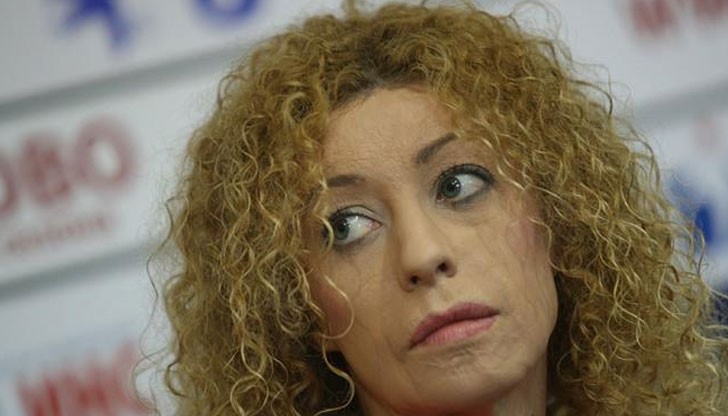 Под нейно ръководство златните ни момичета спечелиха множество медали и отличия, сред които и ценното злато на световното първенство в Измир през 2014 година Под нейно ръководство златните ни момичета спечелиха множество медали и отличия, сред които и ценното злато на световното първенство в Измир през 2014 година